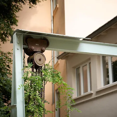 Design Serviced Modern And Stylish Appartement Stuttgart