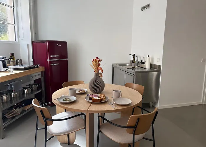 Design Serviced Modern And Stylish 公寓 *